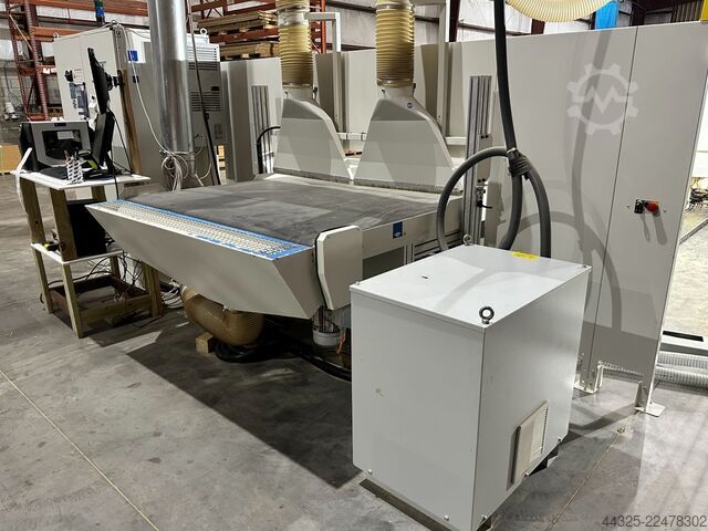 CNC Machine Centres With Flat Tables SCM M600 F
