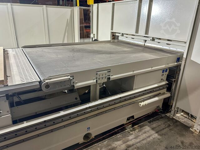CNC Machine Centres With Flat Tables SCM M600 F
