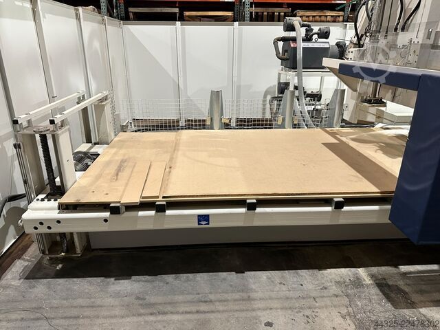 CNC Machine Centres With Flat Tables SCM M600 F