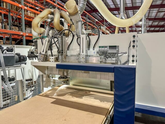 CNC Machine Centres With Flat Tables SCM M600 F