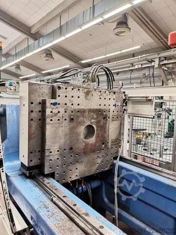 Injection molding machine ENGEL ES650/330/300 TL