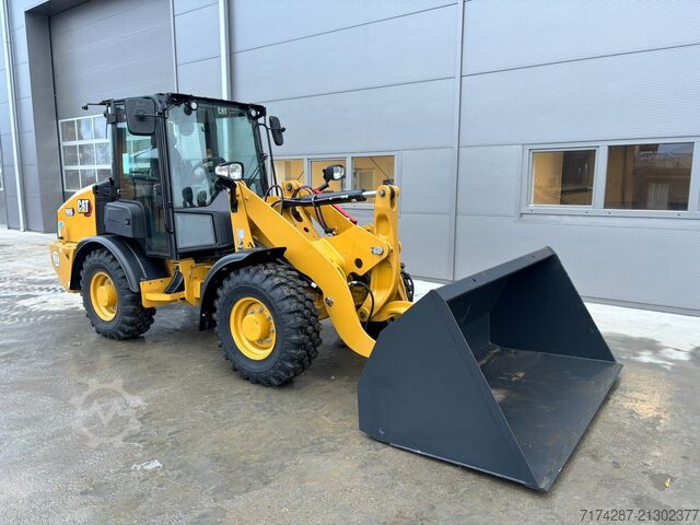 Radlader Caterpillar 906M