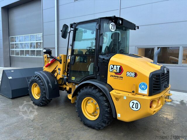 Radlader Caterpillar 906M