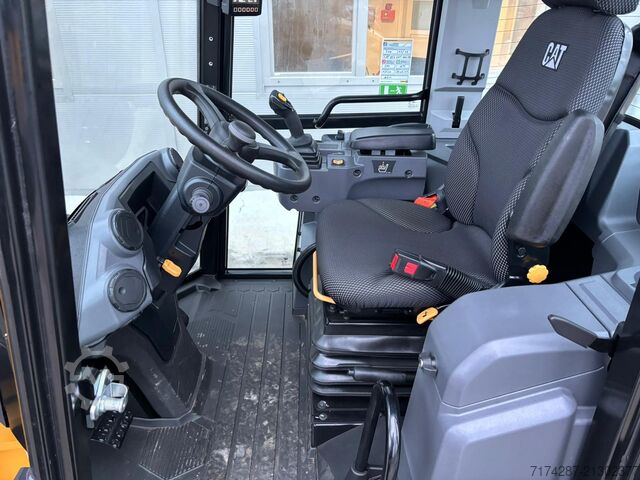 Radlader Caterpillar 906M