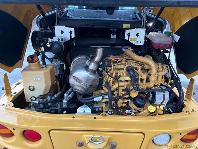 Radlader Caterpillar 906M