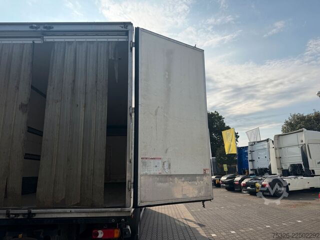 Refrigerated truck DAF LF 320 Monotemp., 18-to. stehende LBW, weiß
