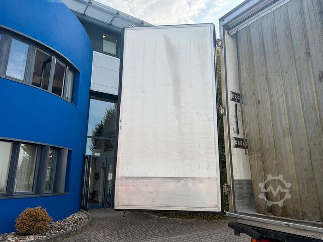 Refrigerated truck DAF LF 320 Monotemp., 18-to. stehende LBW, weiß