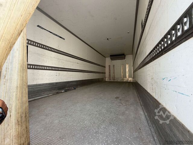 Refrigerated truck DAF LF 320 Monotemp., 18-to. stehende LBW, weiß
