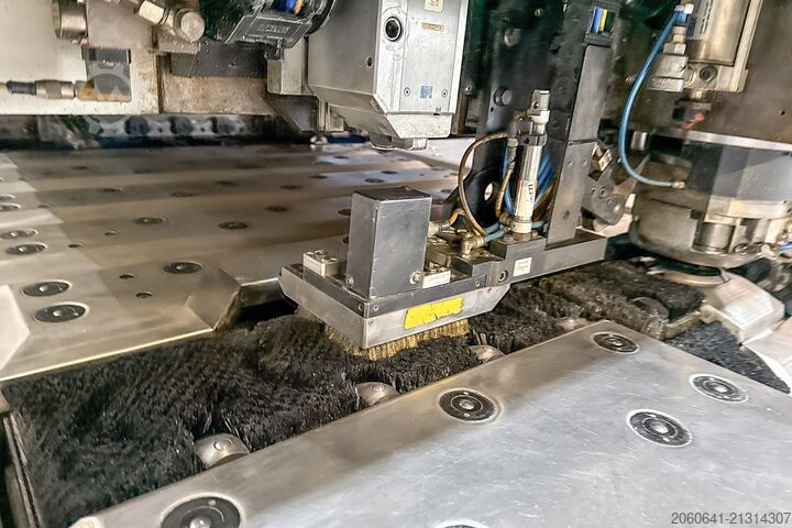 Laserstanzpresse TRUMPF Trumatic TC 6000 L-1600