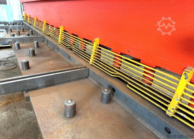 Hydraulic guillotine shear G.A.D.E. CO 40/4