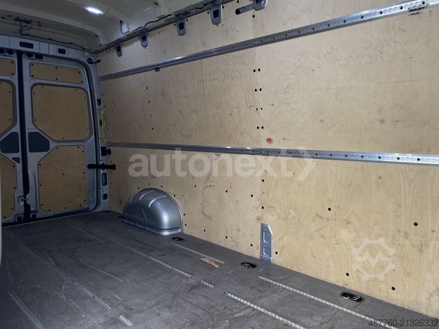 High top van VOLKSWAGEN Crafter 35 Aut.*Maxi-Superhochdach* AHK 3,0t+KAM