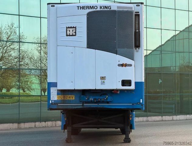 Kühlauflieger SCHMITZ CARGOBULL SKO24 THERMO KING SLX300 WITH 5400 ENGINE HOURS