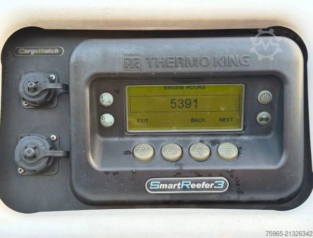 Kühlauflieger SCHMITZ CARGOBULL SKO24 THERMO KING SLX300 WITH 5400 ENGINE HOURS