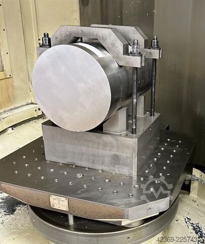 Machining Center - Universal GROB-WERKE G 550 6-axis (5 Axis &U-axis)  3 mach. available