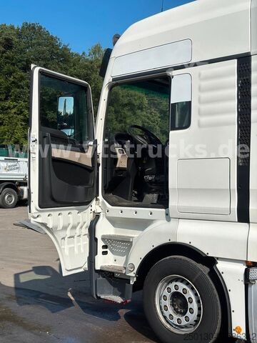 Standard SZM MAN TGX 26.500 6x2 Blatt-/Luft