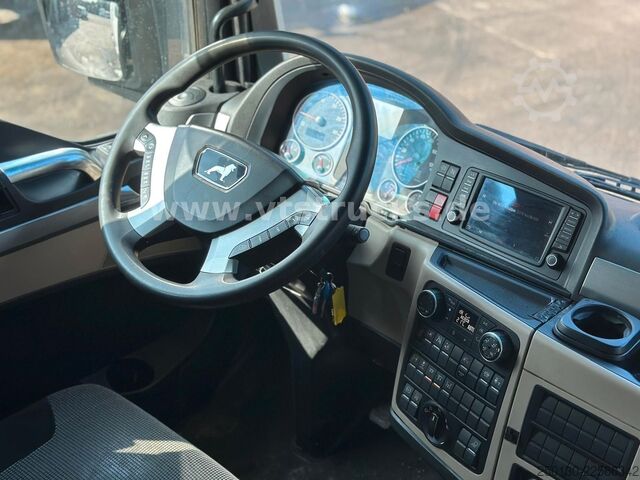 Standard SZM MAN TGX 26.500 6x2 Blatt-/Luft