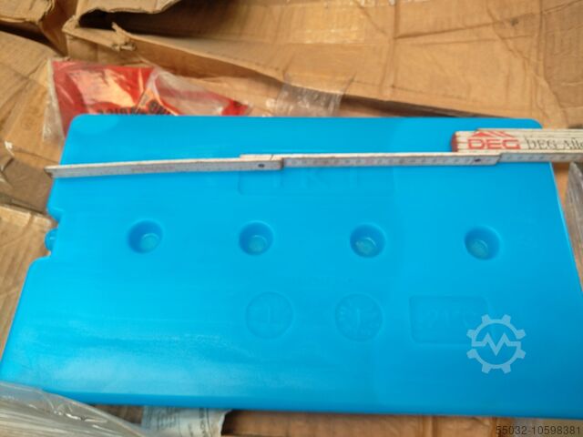 Mehrere neue Kühlakkus für TK Boxen  Kühlplatten Lille