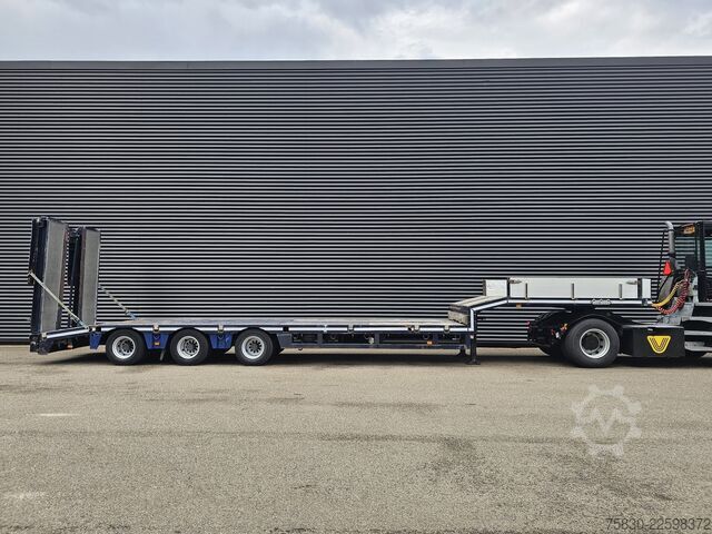 Low loader Nooteboom OSD-48-03 / SEMI / HYDRAULIC RAMPS