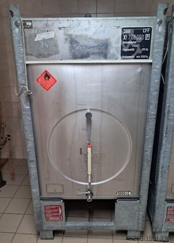 4 transport containers 1000 liters