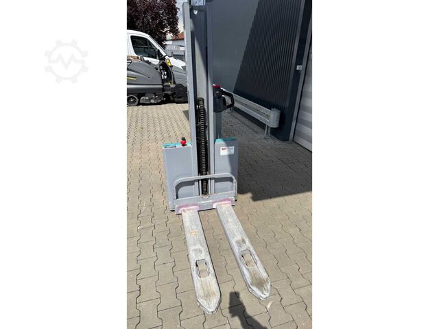Hochhubwagen 2x Jungheinrich EPL 110