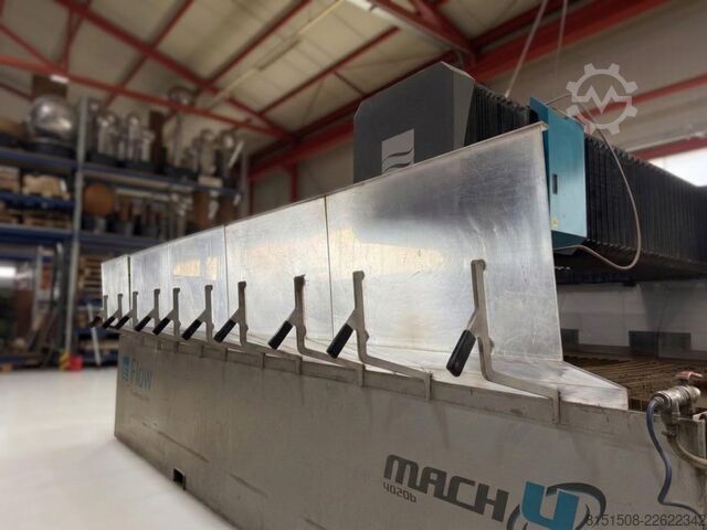 Waterjet cutting machine Flow Mach 4 4020b Dynamic XD