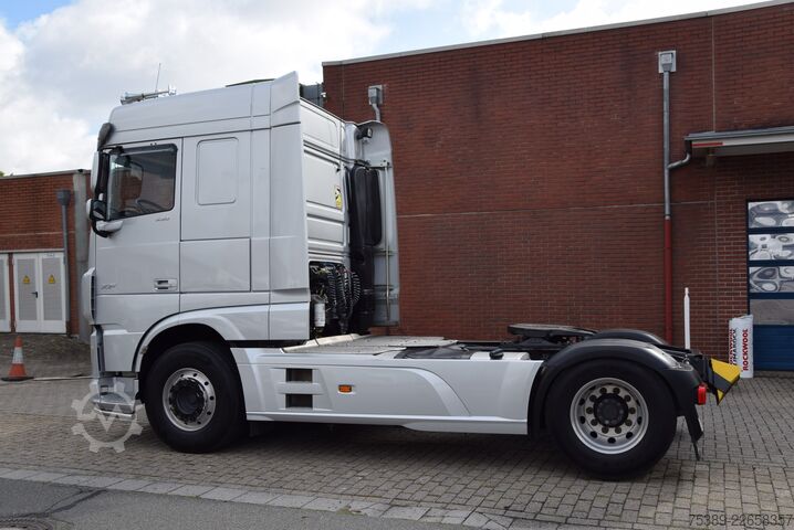 Standard SZM Daf XF 530 Flachdach Retarder Leder ACC TV Navi