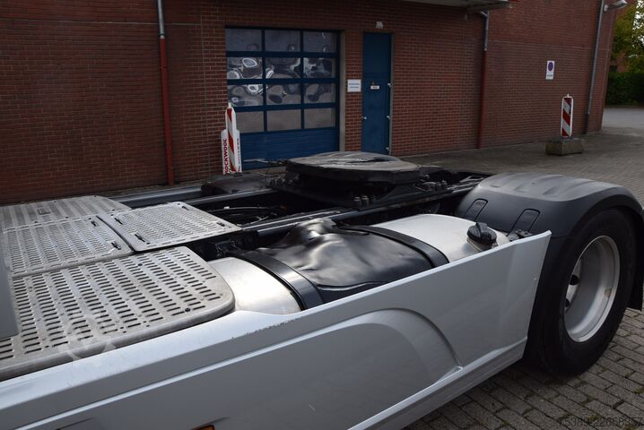 Standard SZM Daf XF 530 Flachdach Retarder Leder ACC TV Navi