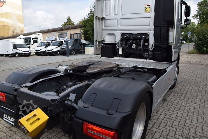 Standard SZM Daf XF 530 Flachdach Retarder Leder ACC TV Navi