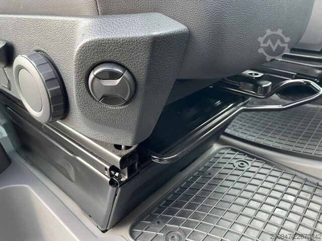 Kleinbus MAN TGE 3.180 Kombi L3H2 AHK LED NAV SITZH LENKRADHZ