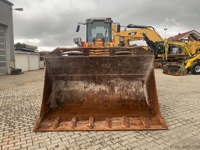 WHEEL LOADER Liebherr L576