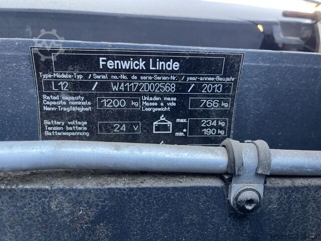 Pedestrian Stacker Linde L12i