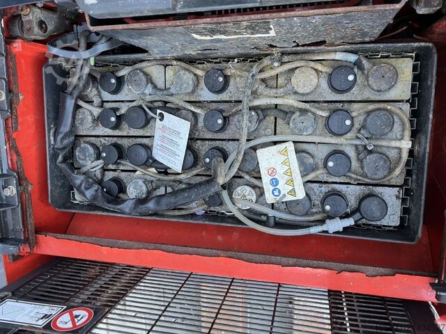 Deichselstapler Linde D10