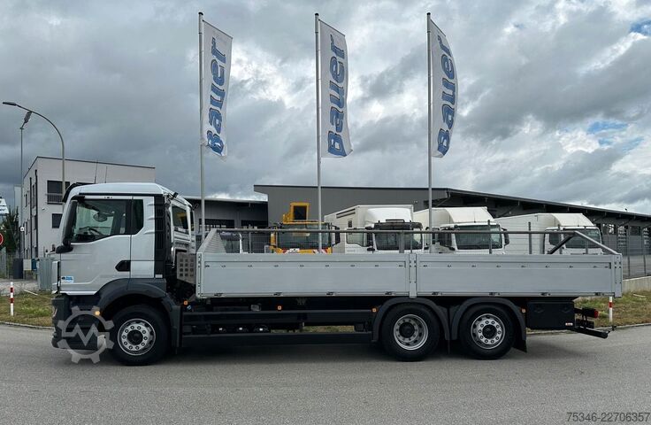 LKW mit Pritsche (offen) MAN TGS 26.360 LL/Pritsche 7,10 m/Lenkachse/ 108 tkm