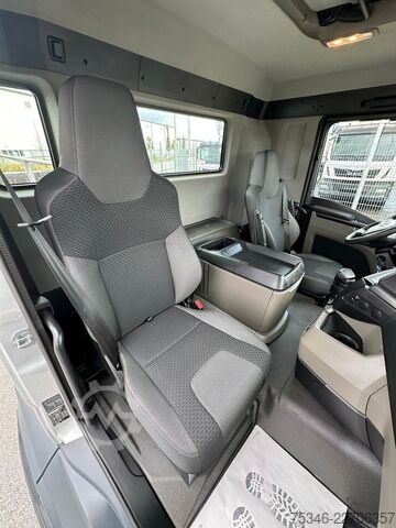 LKW mit Pritsche (offen) MAN TGS 26.360 LL/Pritsche 7,10 m/Lenkachse/ 108 tkm