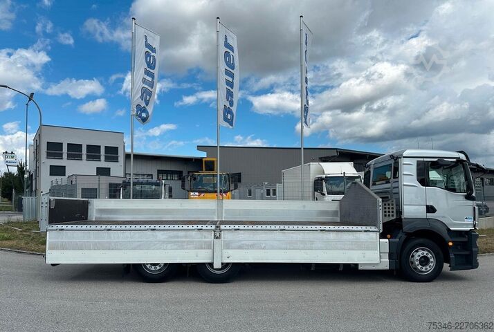 Spezial-LKW MAN TGS 26.360 LL/Pritsche 7,10 m/Lenkachse/ 108 tkm