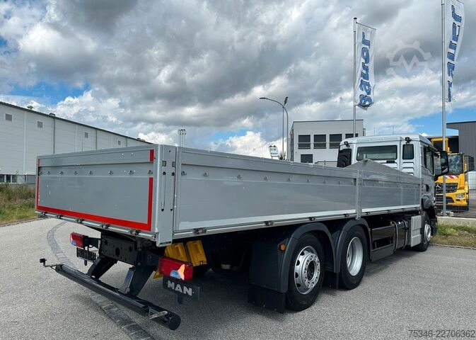 Spezial-LKW MAN TGS 26.360 LL/Pritsche 7,10 m/Lenkachse/ 108 tkm