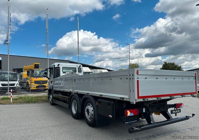Spezial-LKW MAN TGS 26.360 LL/Pritsche 7,10 m/Lenkachse/ 108 tkm