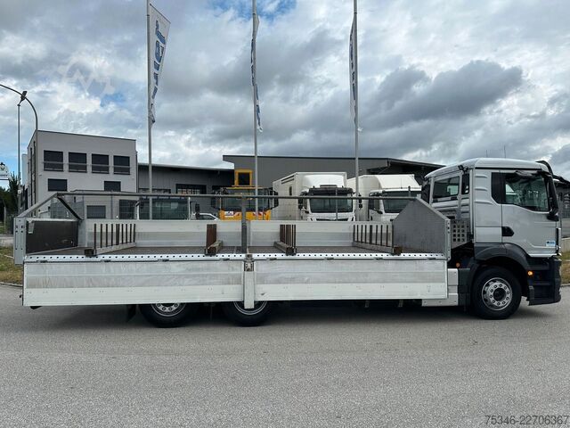 LKW mit Pritsche & Plane MAN TGS 26.360 LL/Pritsche 7,10 m/Lenkachse/ 108 tkm
