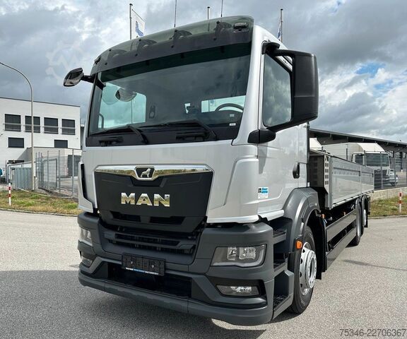 LKW mit Pritsche & Plane MAN TGS 26.360 LL/Pritsche 7,10 m/Lenkachse/ 108 tkm