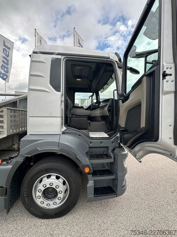 LKW mit Pritsche & Plane MAN TGS 26.360 LL/Pritsche 7,10 m/Lenkachse/ 108 tkm
