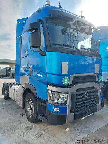 Standard tractor Renault T 520