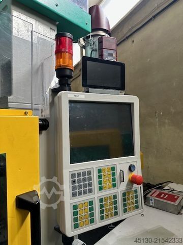 Spritzgießmaschine Arburg 270C 400-70 e²