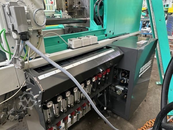 Spritzgießmaschine Arburg 270C 400-70 e²