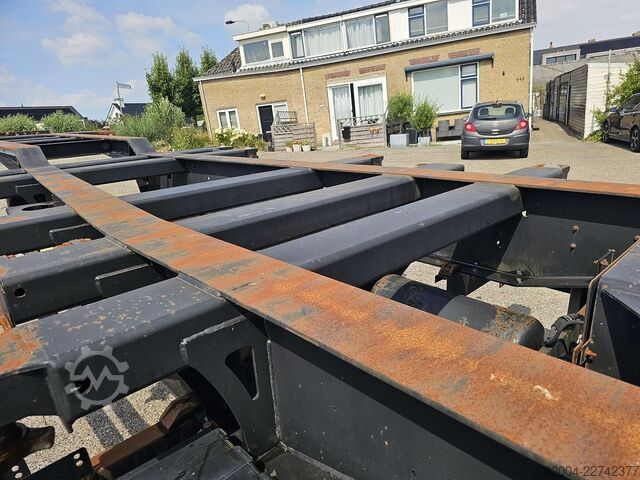 Transport von Containern KÖGEL PORT 40 SIMPLEX 20./ EXTENDIBLE/SAF DISC.