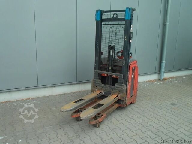 Electric pedestrian stacker LINDE L 16 i