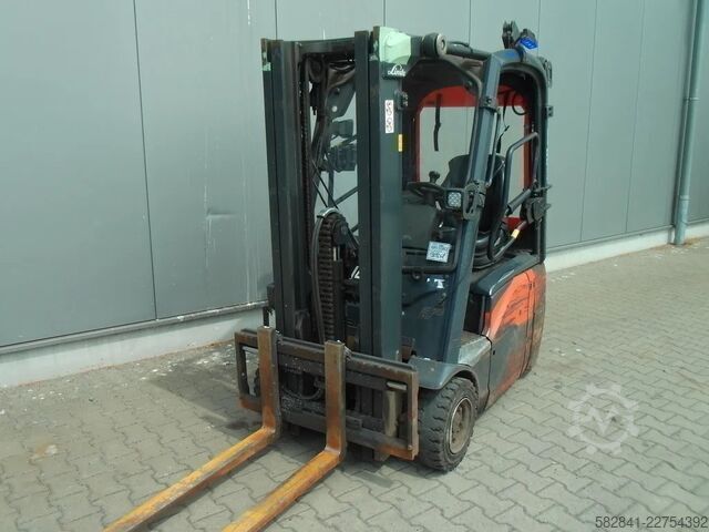 Electric 3-wheel forklift LINDE E 16 C - 02