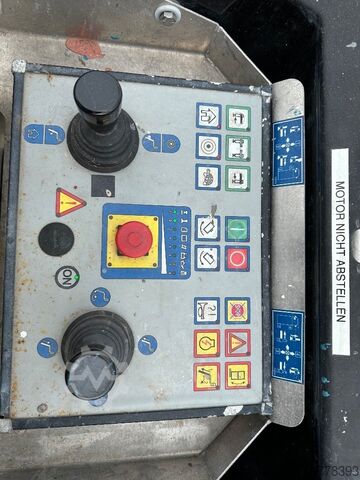 Lkw-Arbeitsbühne Palfinger P 260 B op Nissan Cabstar