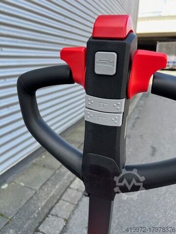 Electric Pallet Truck Noblelift PT E15Q2 Atom