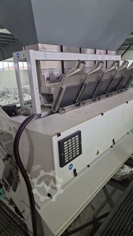 Optical sorter for grain, coffee, seeds Bühler UK Limited SORTEX B5 MultiVisionDXDX Optical Sorter