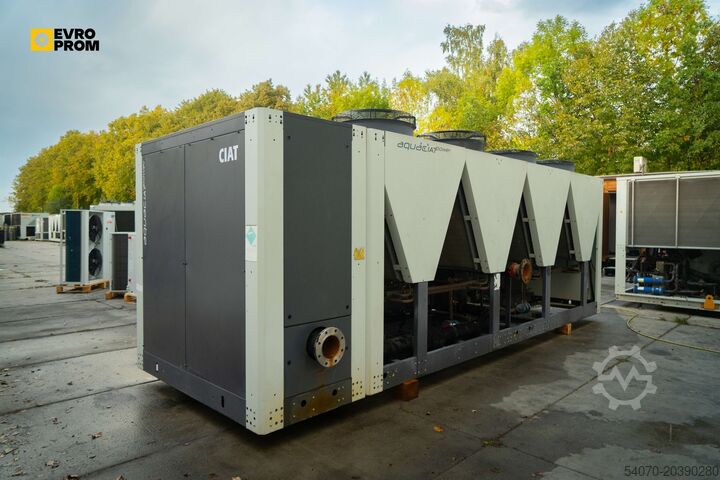Kühler Used Aircooled chiller CIAT LDH 1800V STD 493 KW. 2011 yom